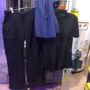 3 piece Cherokee Infinity scrubs large petite black and navy